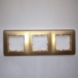 Рамка 3м универсал Cariva матовое золото встроенный монтаж (Legrand), арт. 773663